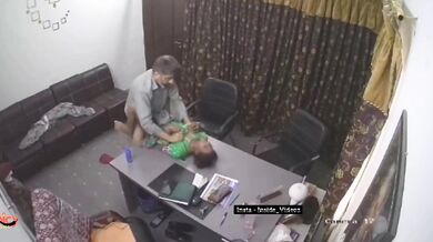 Pakistani Mature Boss Young Maid Viral Office